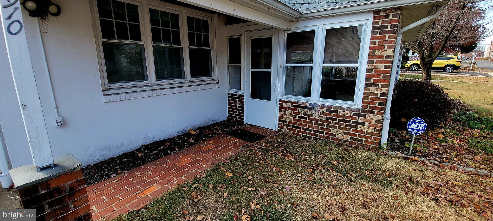 FOX CHASE - Residential