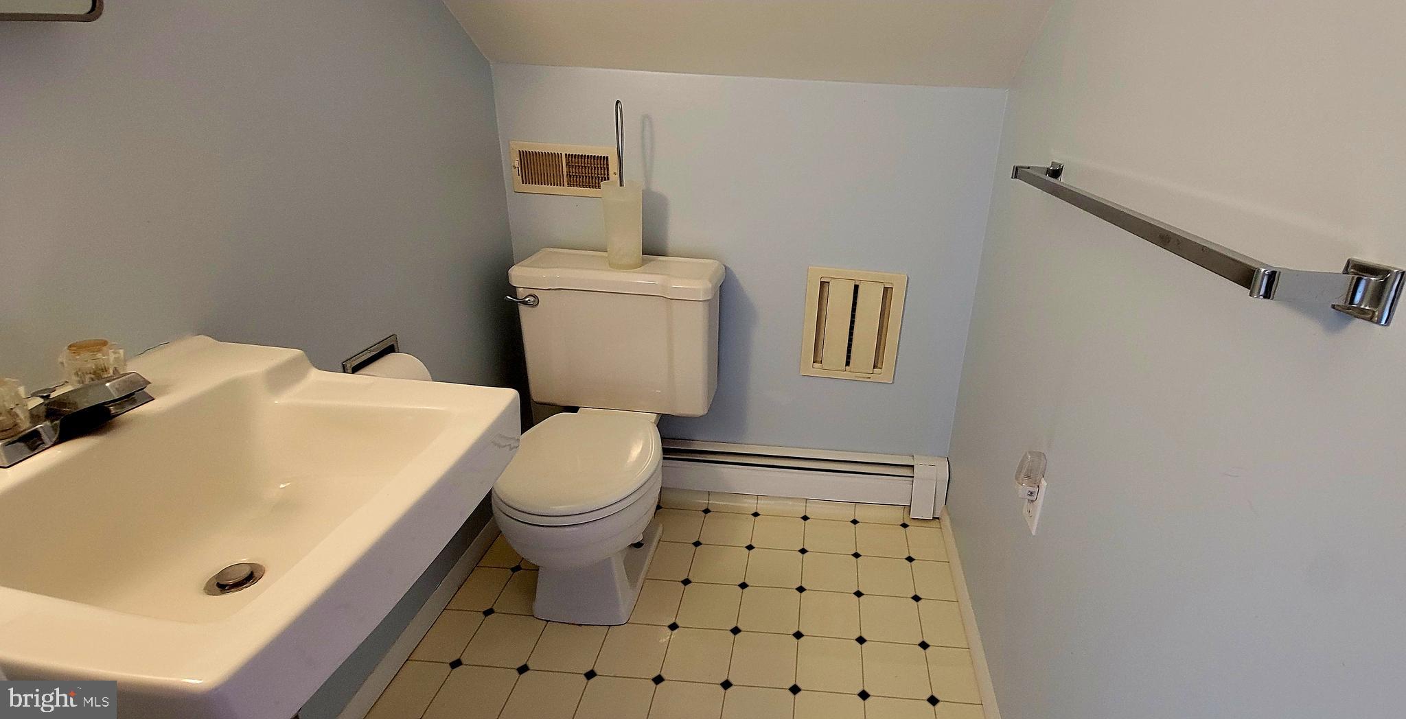 FOX CHASE - Residential