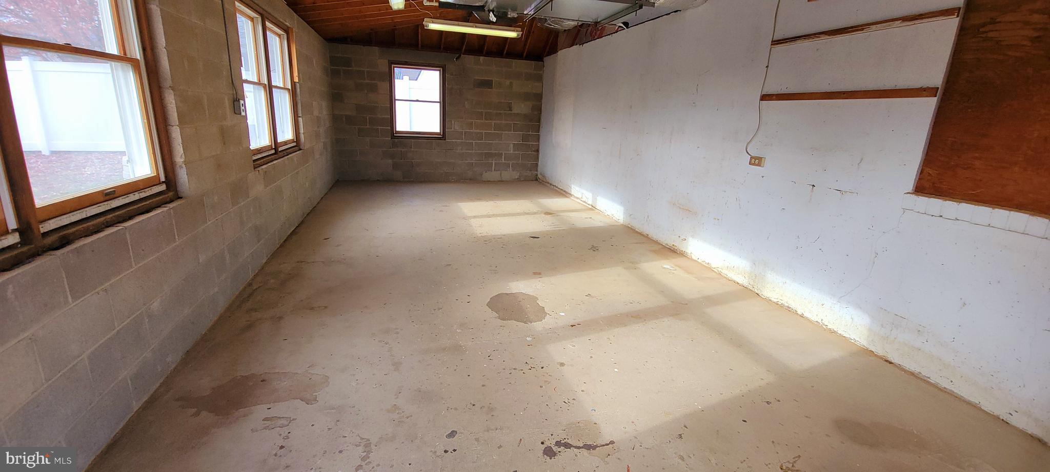 FOX CHASE - Residential