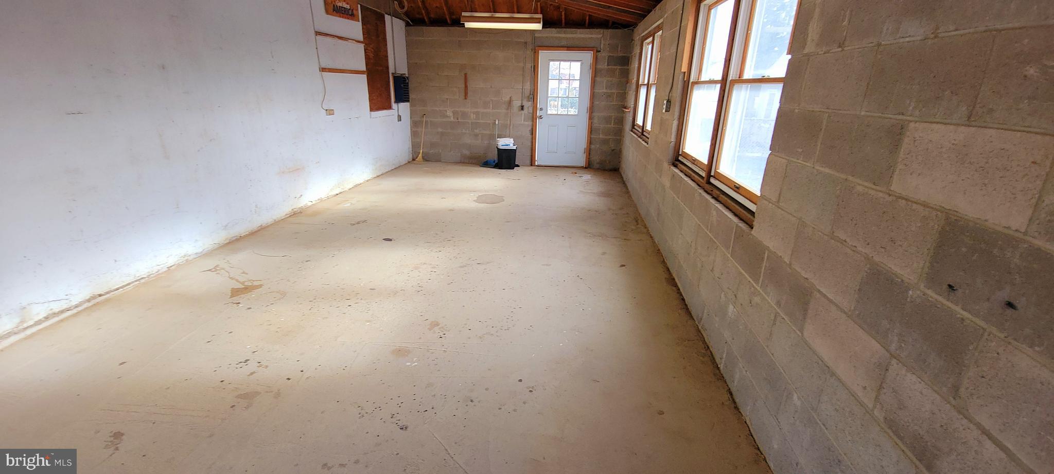 FOX CHASE - Residential