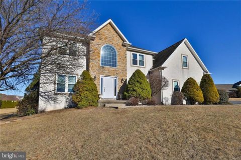 5307 HOFFMAN DR S SCHNECKSVILLE PA 18078