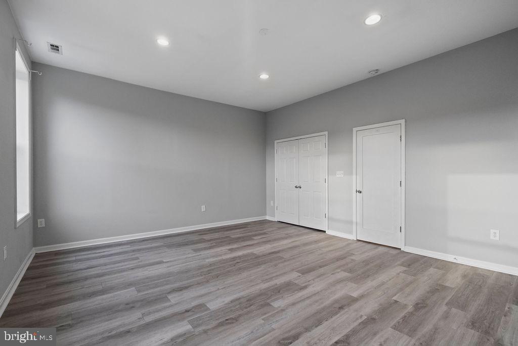 CHARLES VILLAGE - Residential Lease