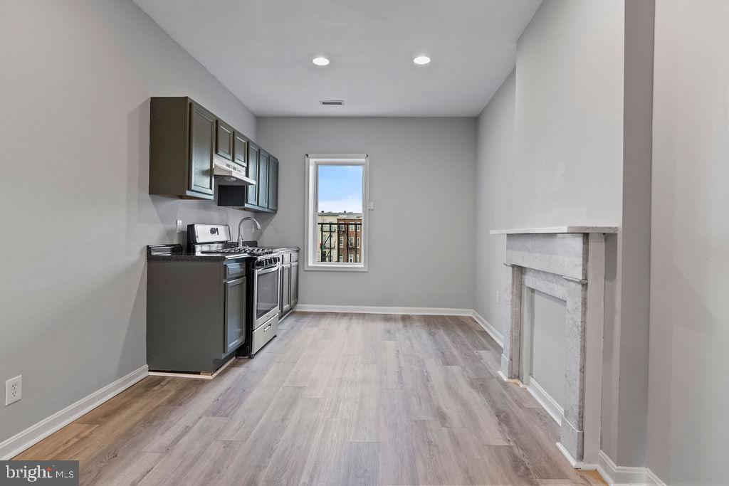 CHARLES VILLAGE - Residential Lease