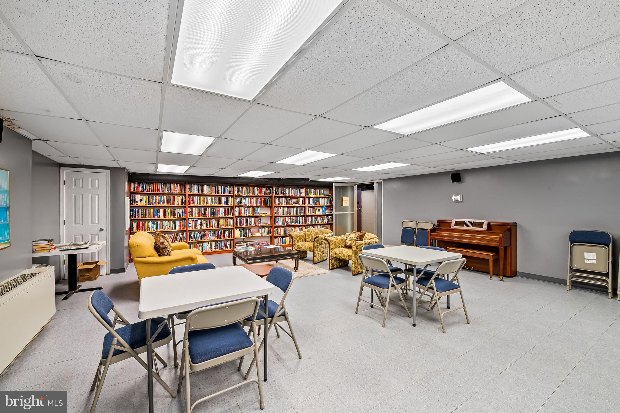 ELEVEN SLADE - Residential