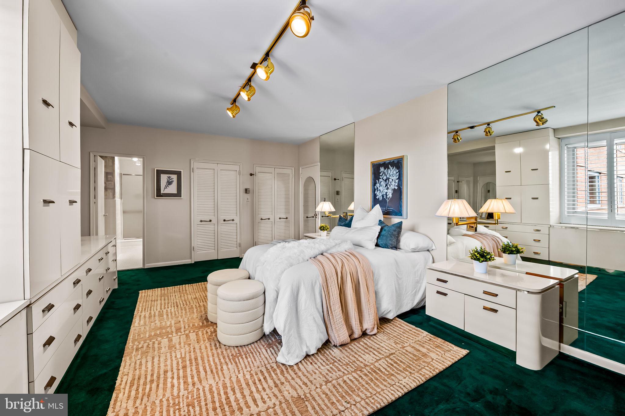 ELEVEN SLADE - Residential