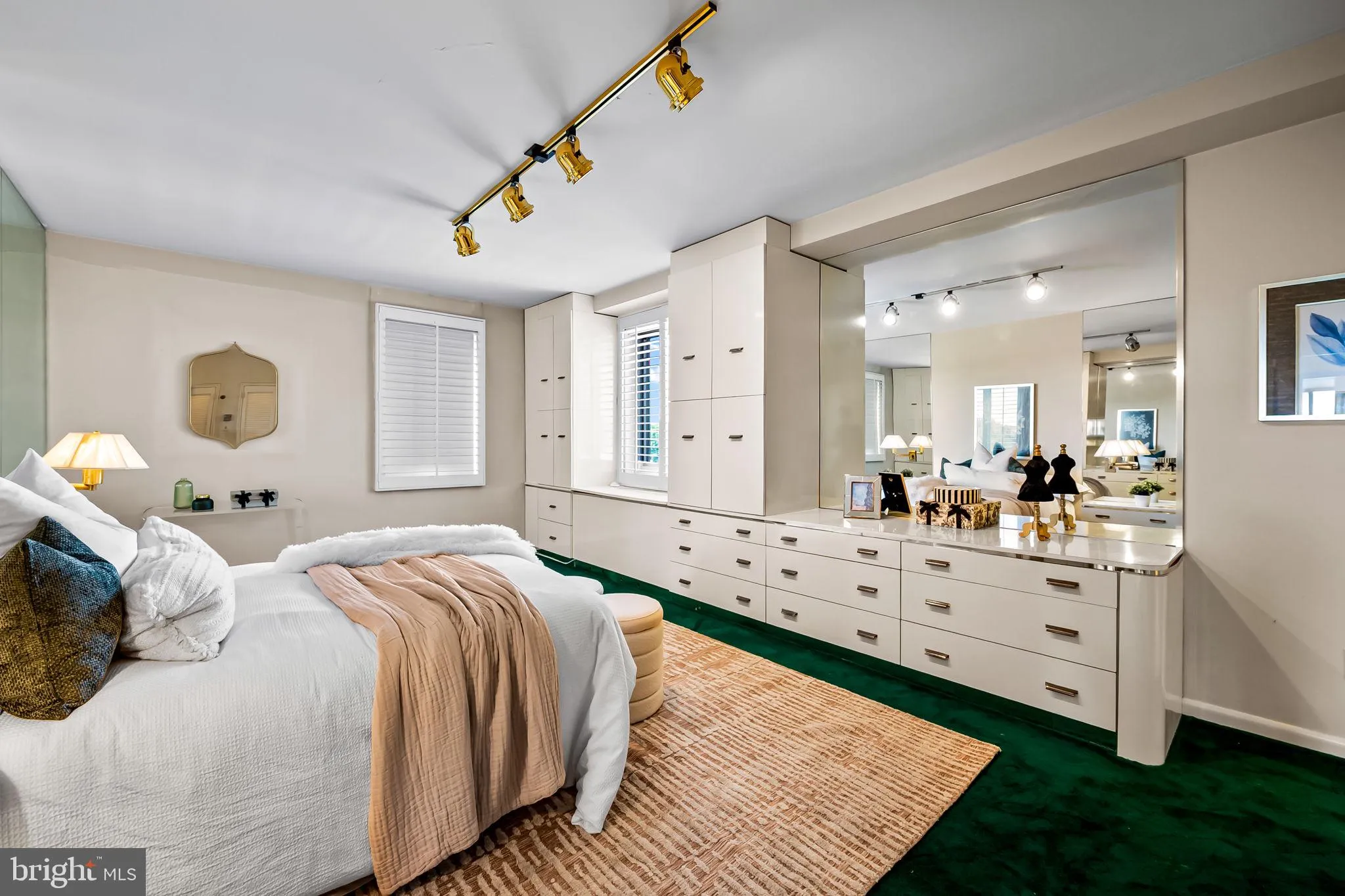 Baltimore, Maryland 21208, United States, 2 Bedrooms Bedrooms, ,2 BathroomsBathrooms,Residential,Active,224703