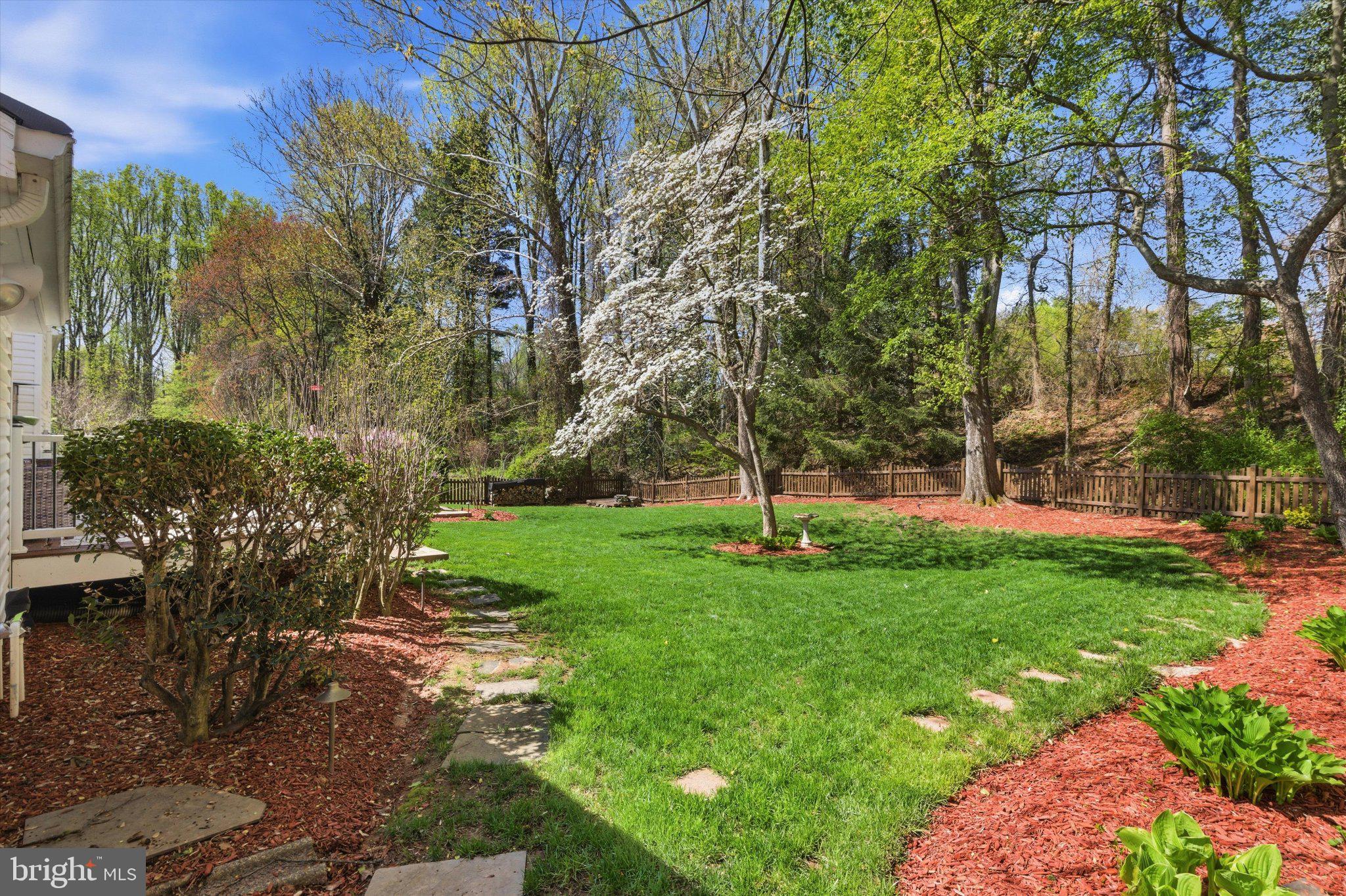 LAKE BRADDOCK - Residential