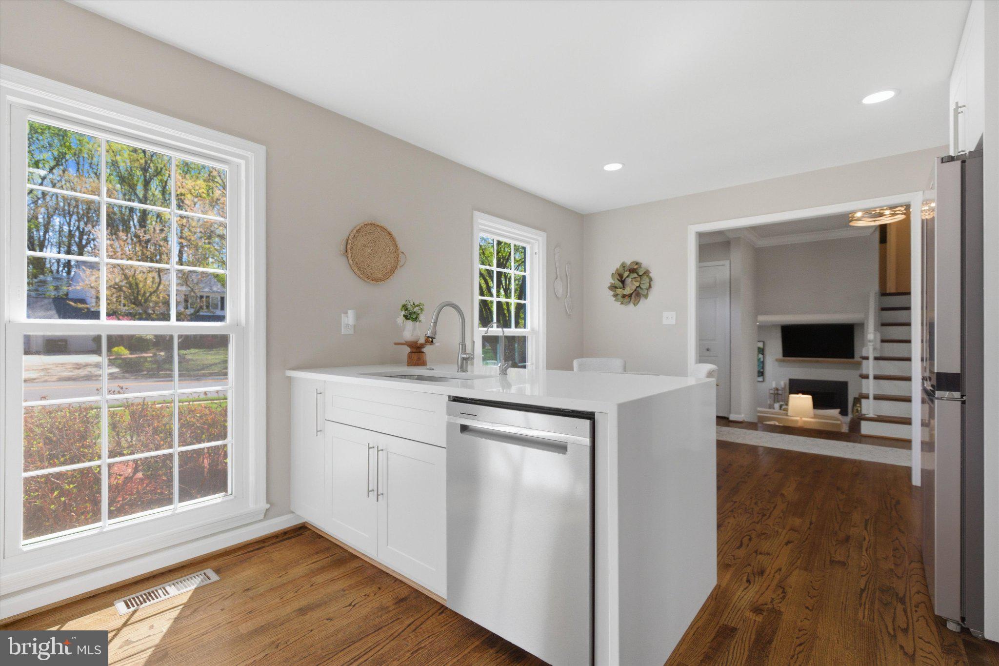 LAKE BRADDOCK - Residential