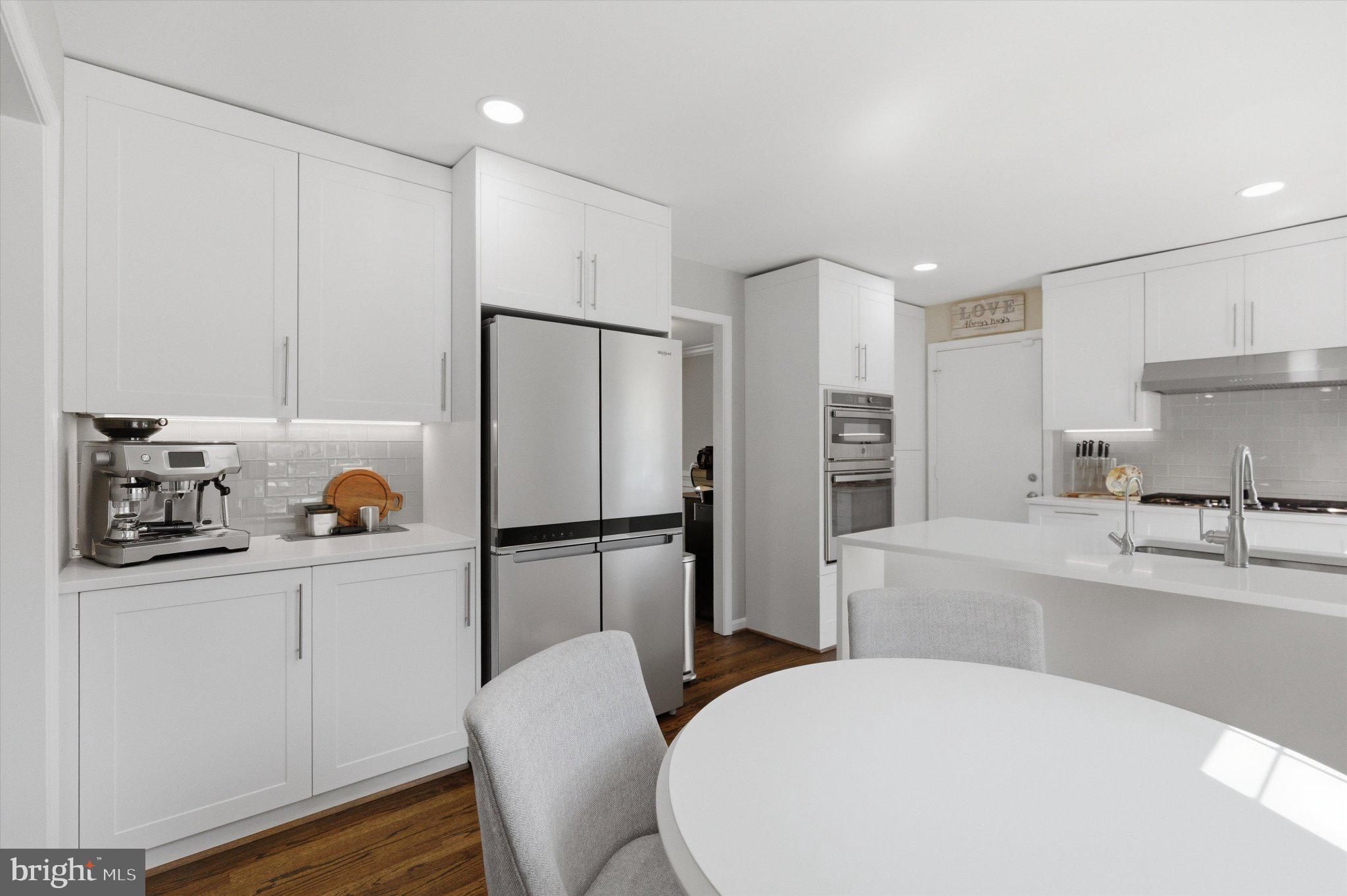 LAKE BRADDOCK - Residential