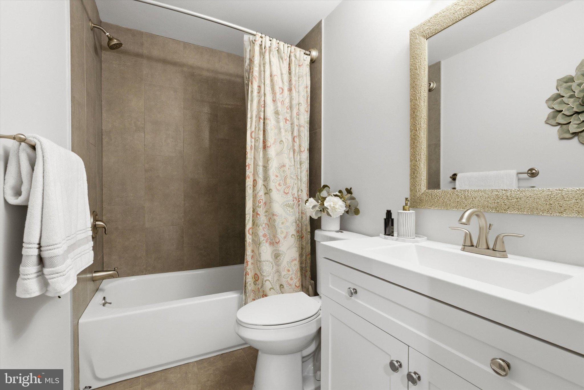 LAKE BRADDOCK - Residential