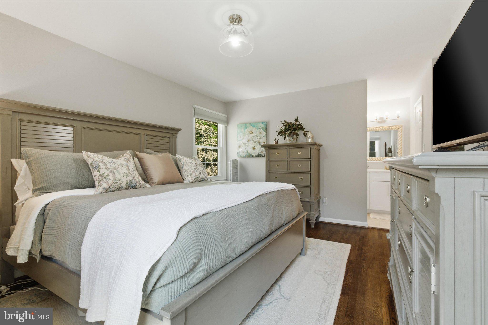 LAKE BRADDOCK - Residential