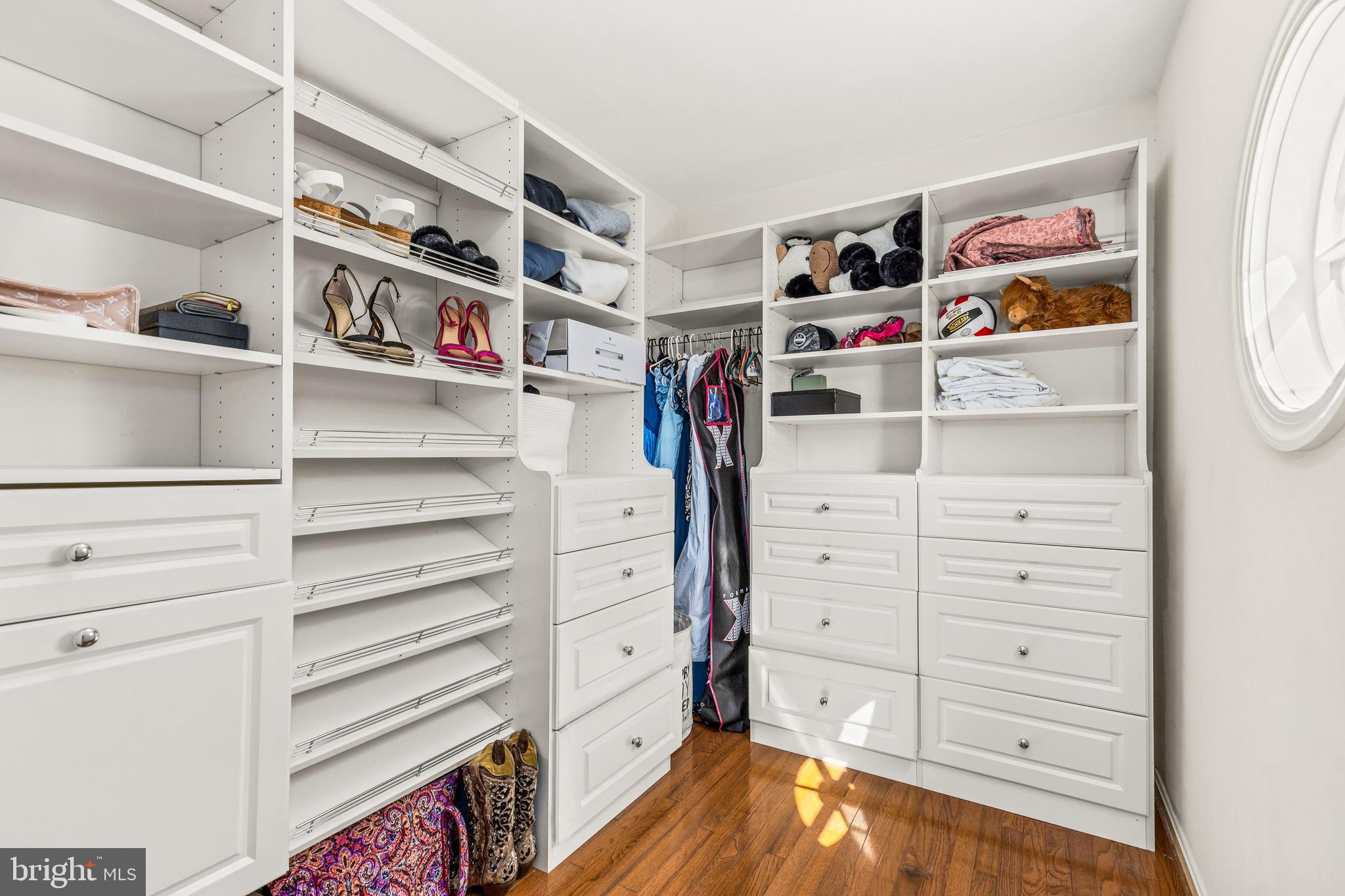 QUAKER HILL - Residential