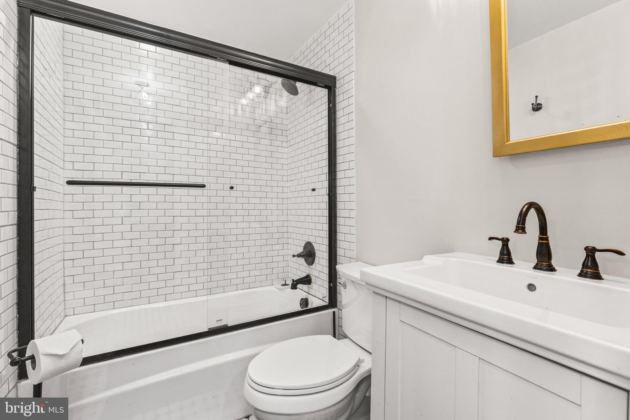 QUAKER HILL - Residential