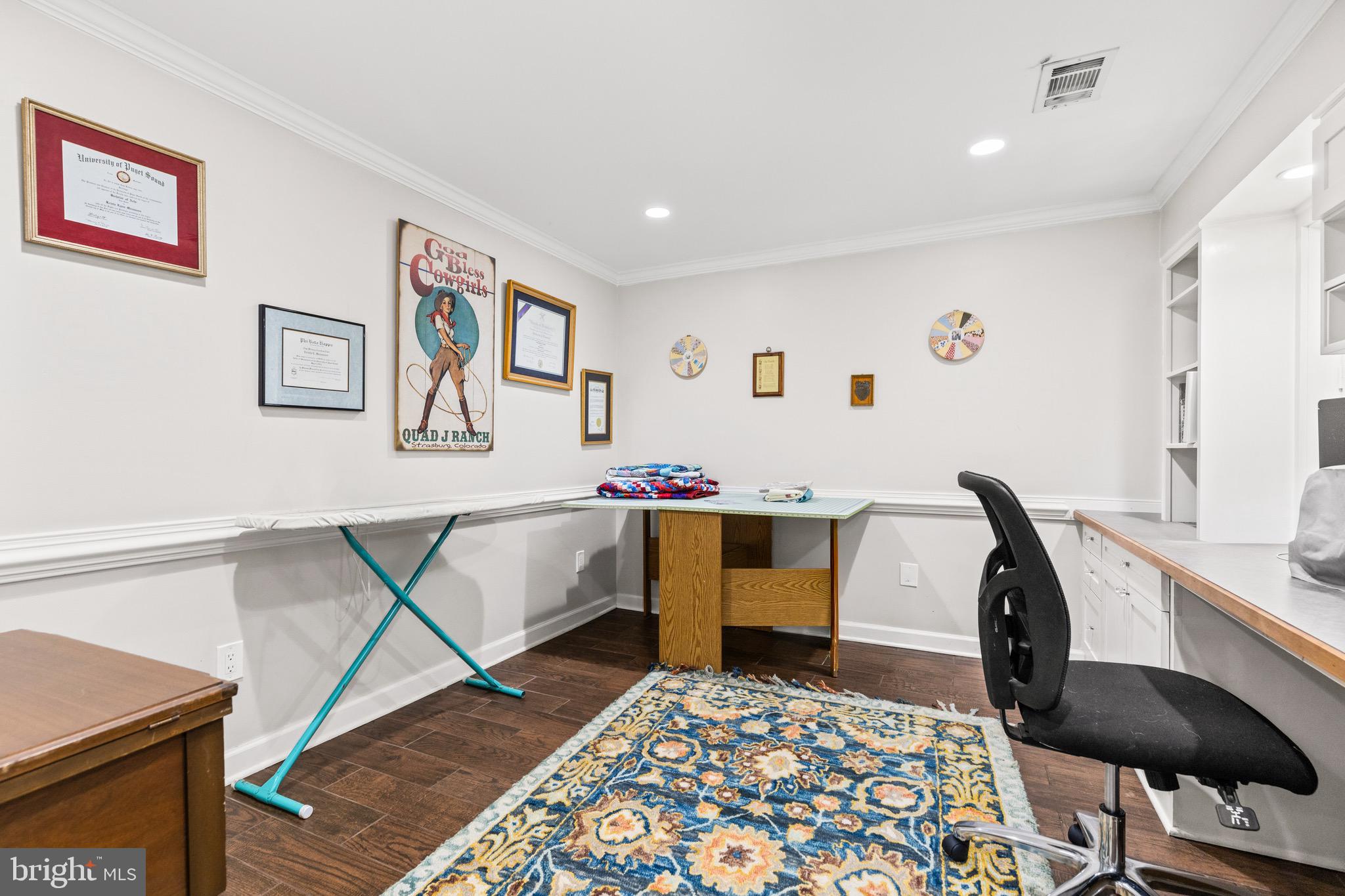 QUAKER HILL - Residential