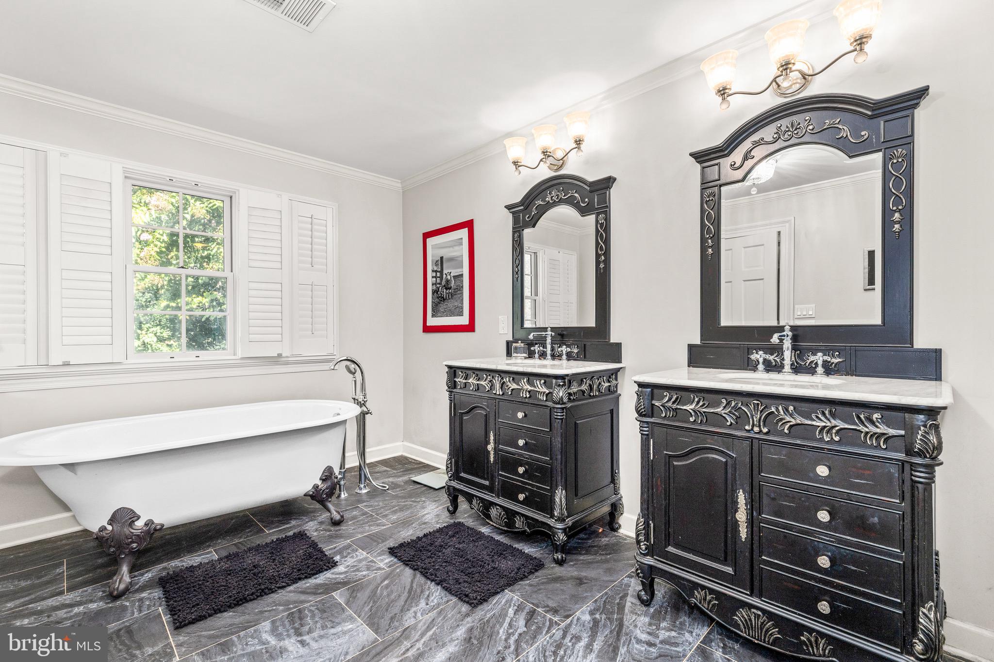 QUAKER HILL - Residential