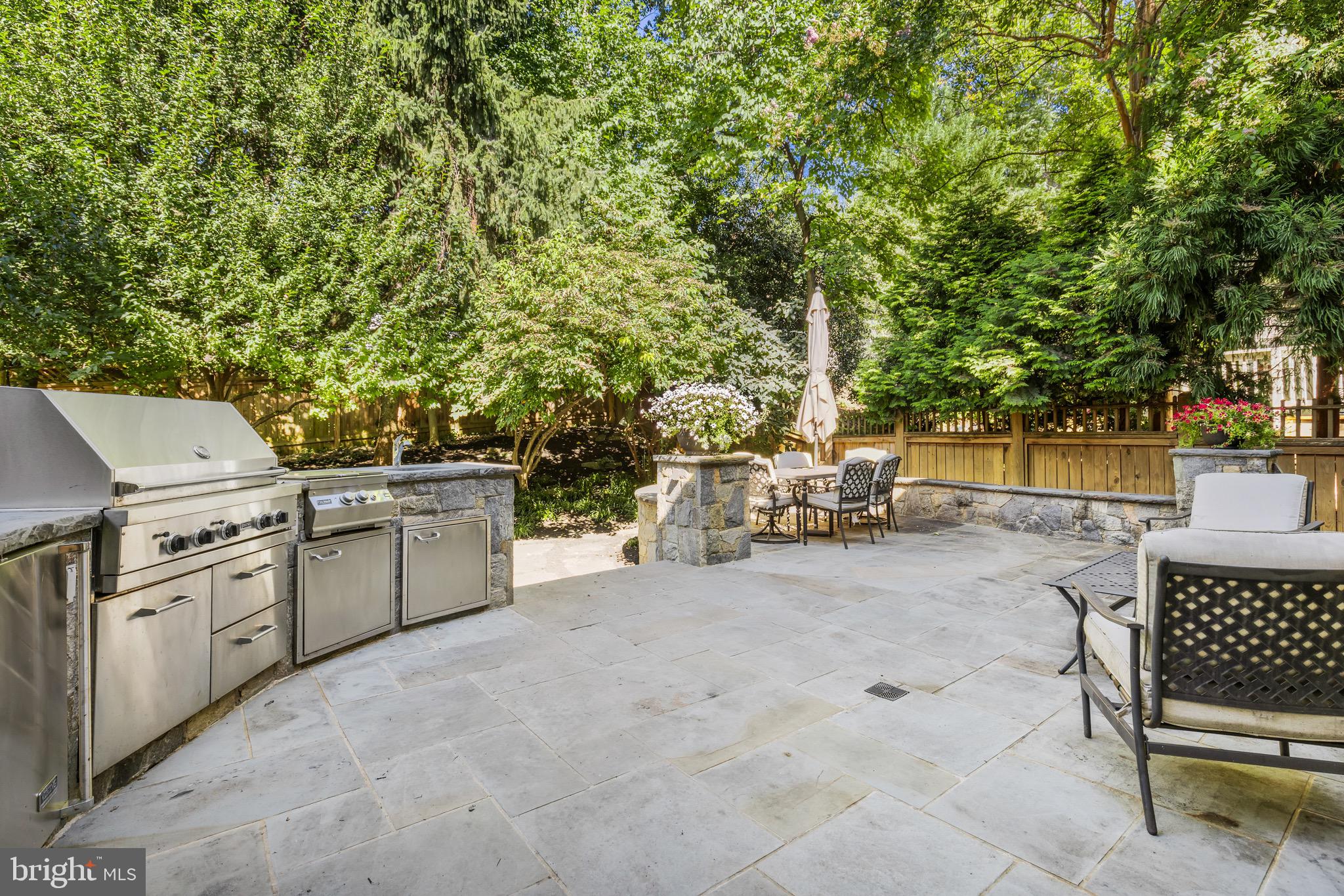 QUAKER HILL - Residential