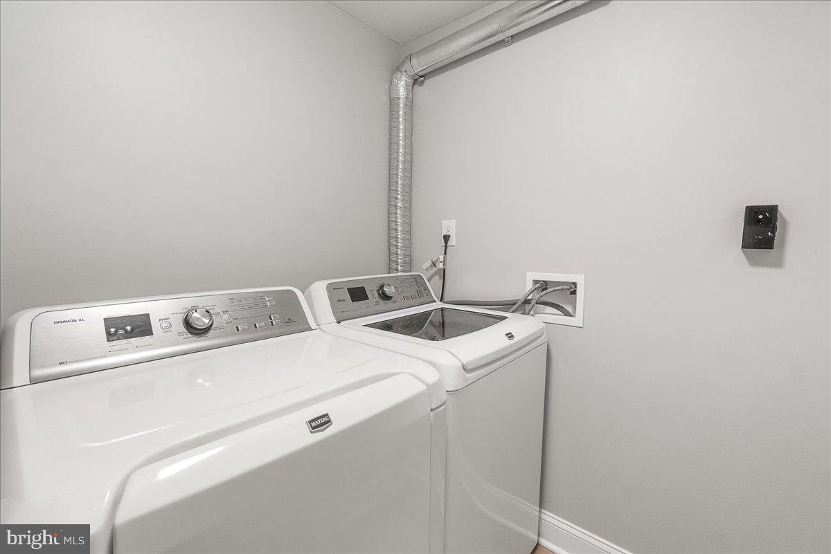 SHADY GROVE VILLAGE - Residential