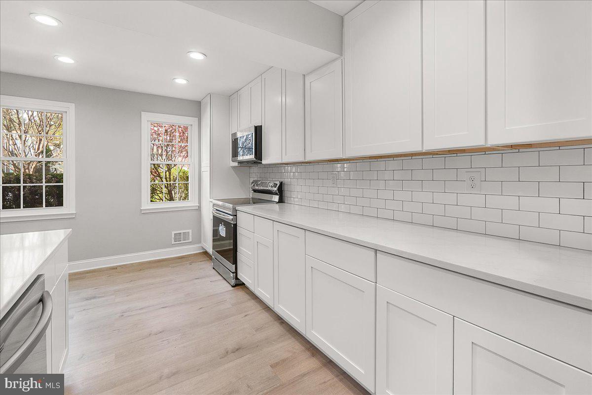 SHADY GROVE VILLAGE - Residential