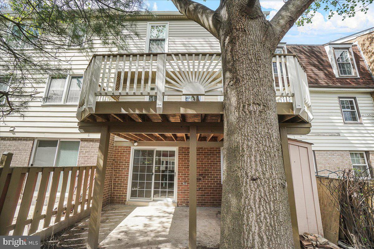 SHADY GROVE VILLAGE - Residential