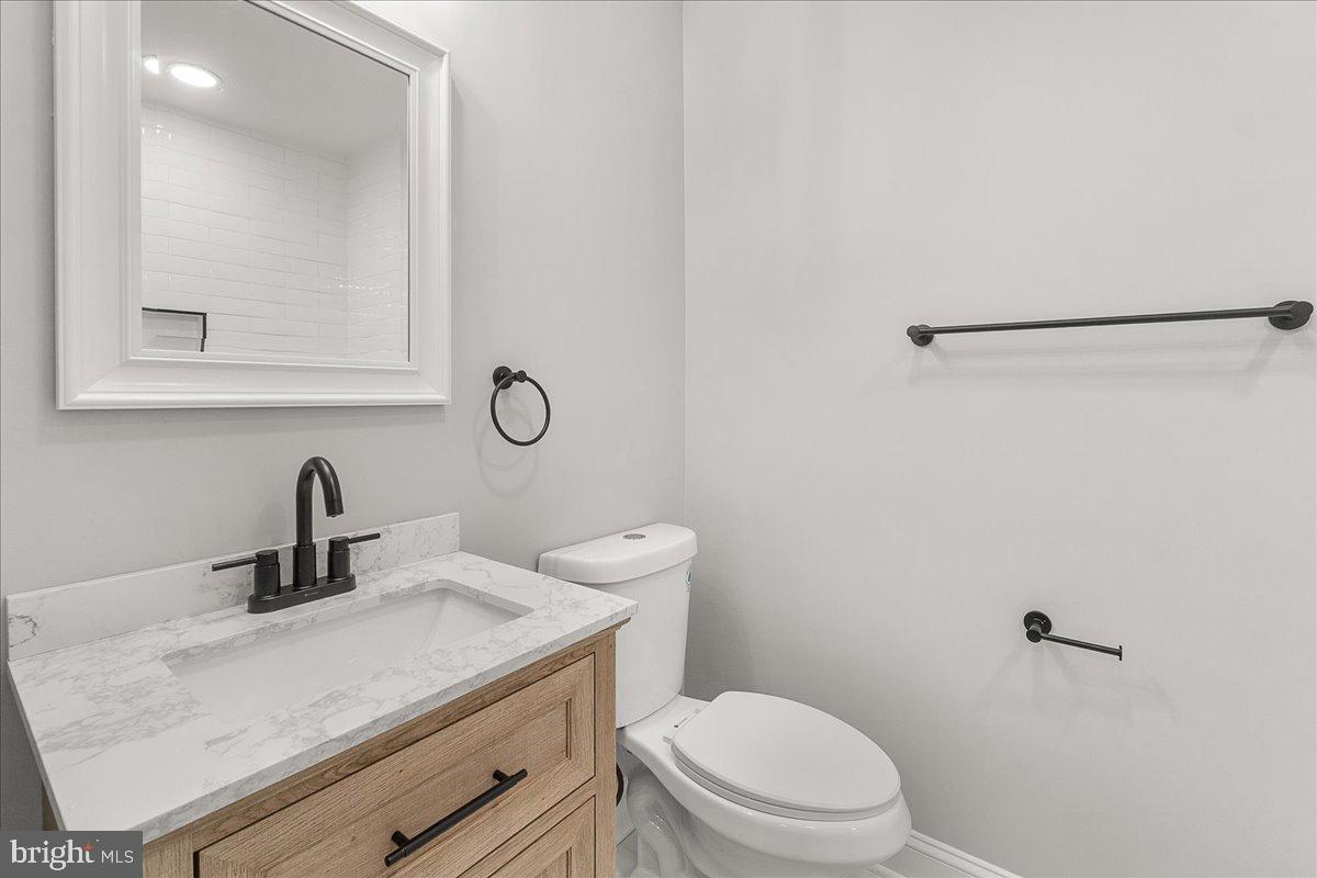 SHADY GROVE VILLAGE - Residential