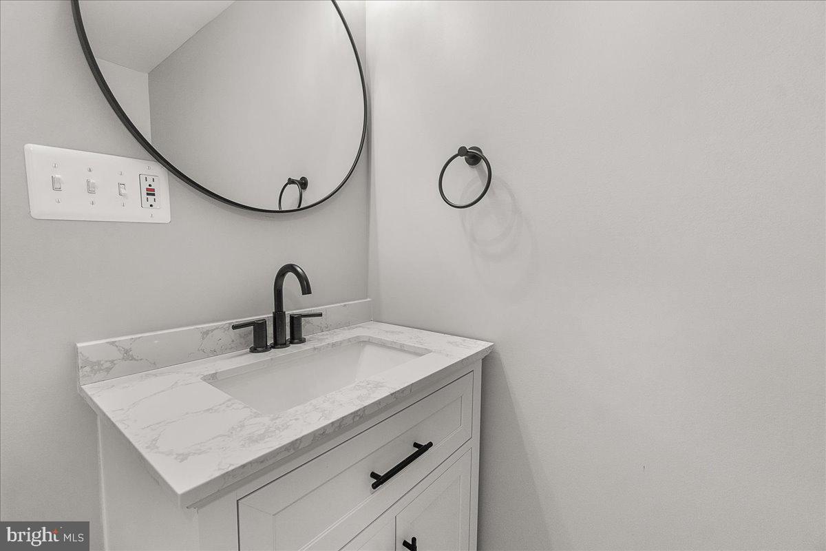 SHADY GROVE VILLAGE - Residential