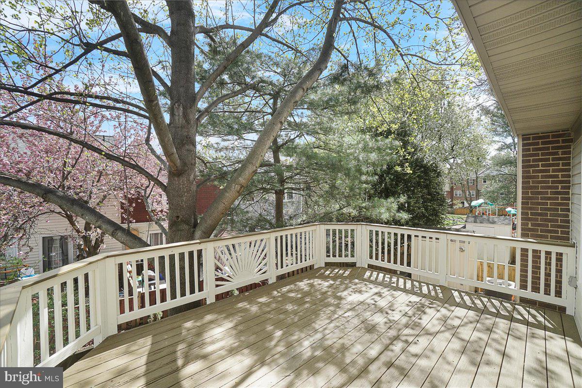 SHADY GROVE VILLAGE - Residential