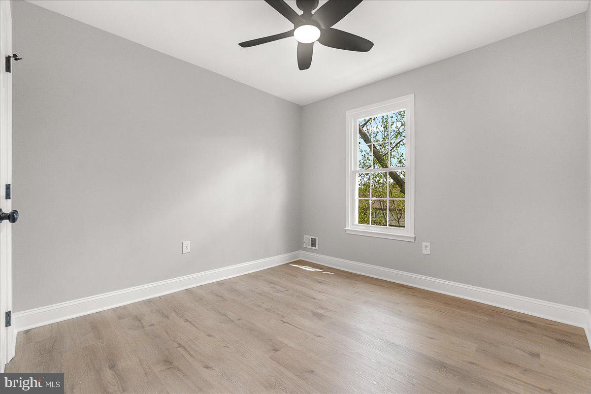 SHADY GROVE VILLAGE - Residential