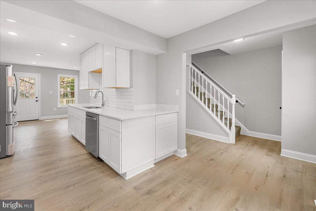 33 BIG ACRE SQUARE 20-8