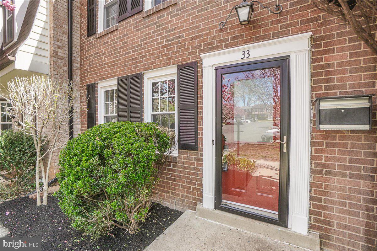 33 BIG ACRE SQUARE 20-8