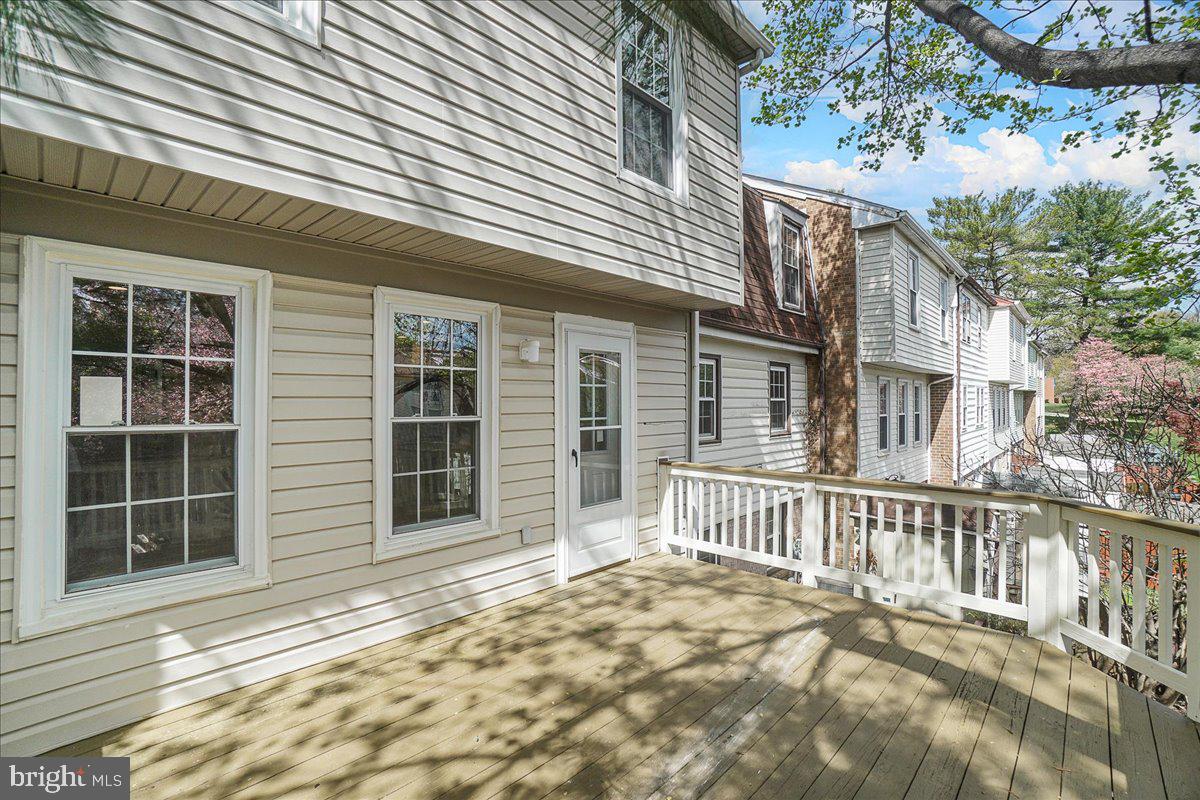 SHADY GROVE VILLAGE - Residential