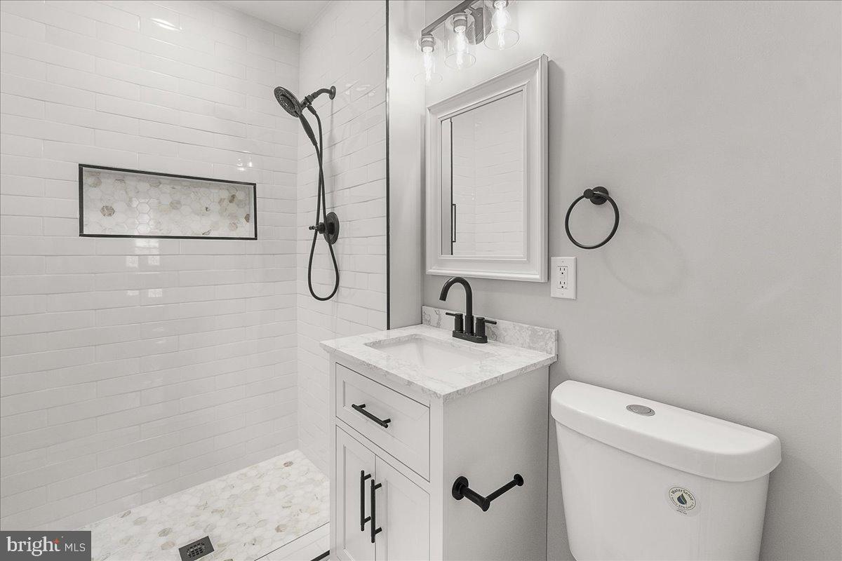 SHADY GROVE VILLAGE - Residential