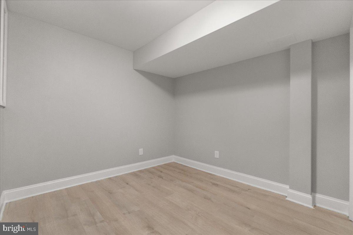 SHADY GROVE VILLAGE - Residential