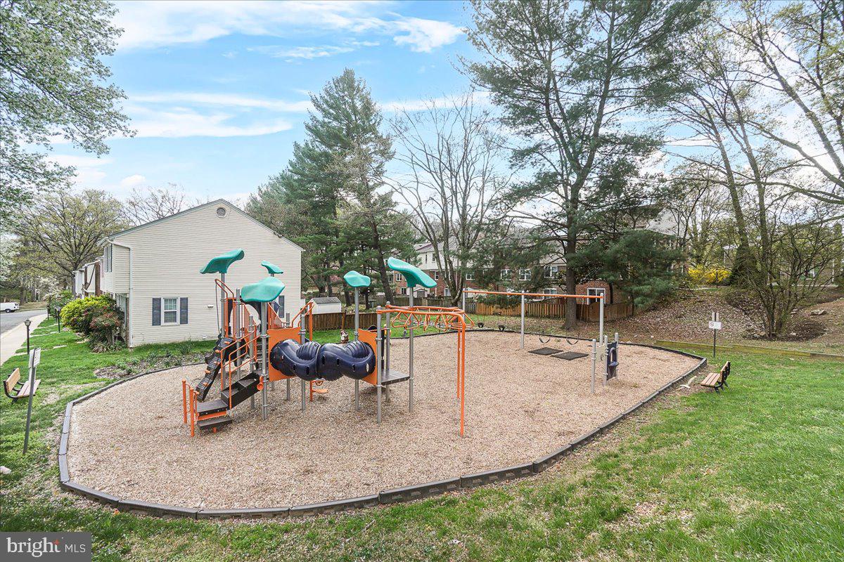 SHADY GROVE VILLAGE - Residential