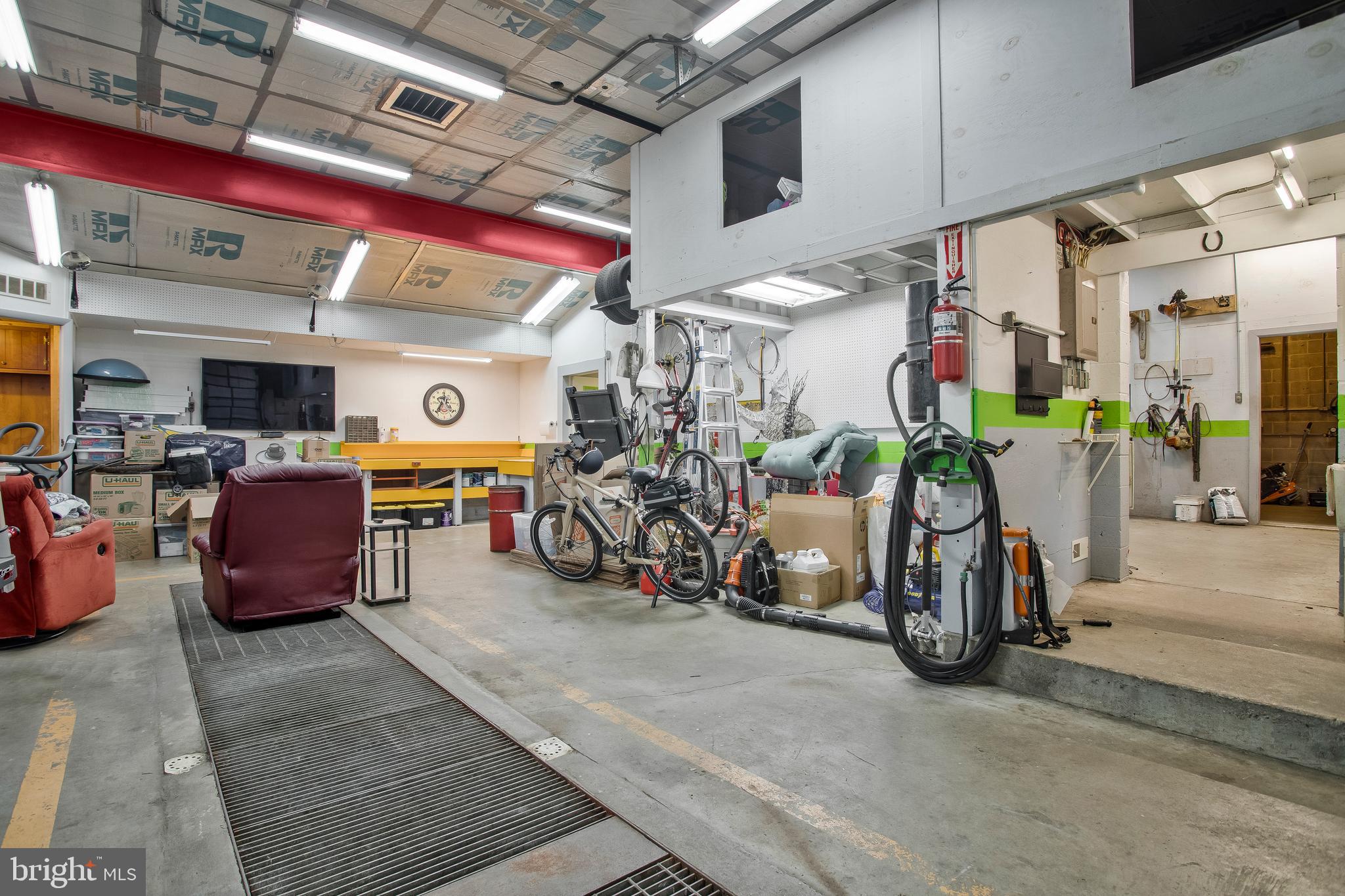 REGULARS - Residential