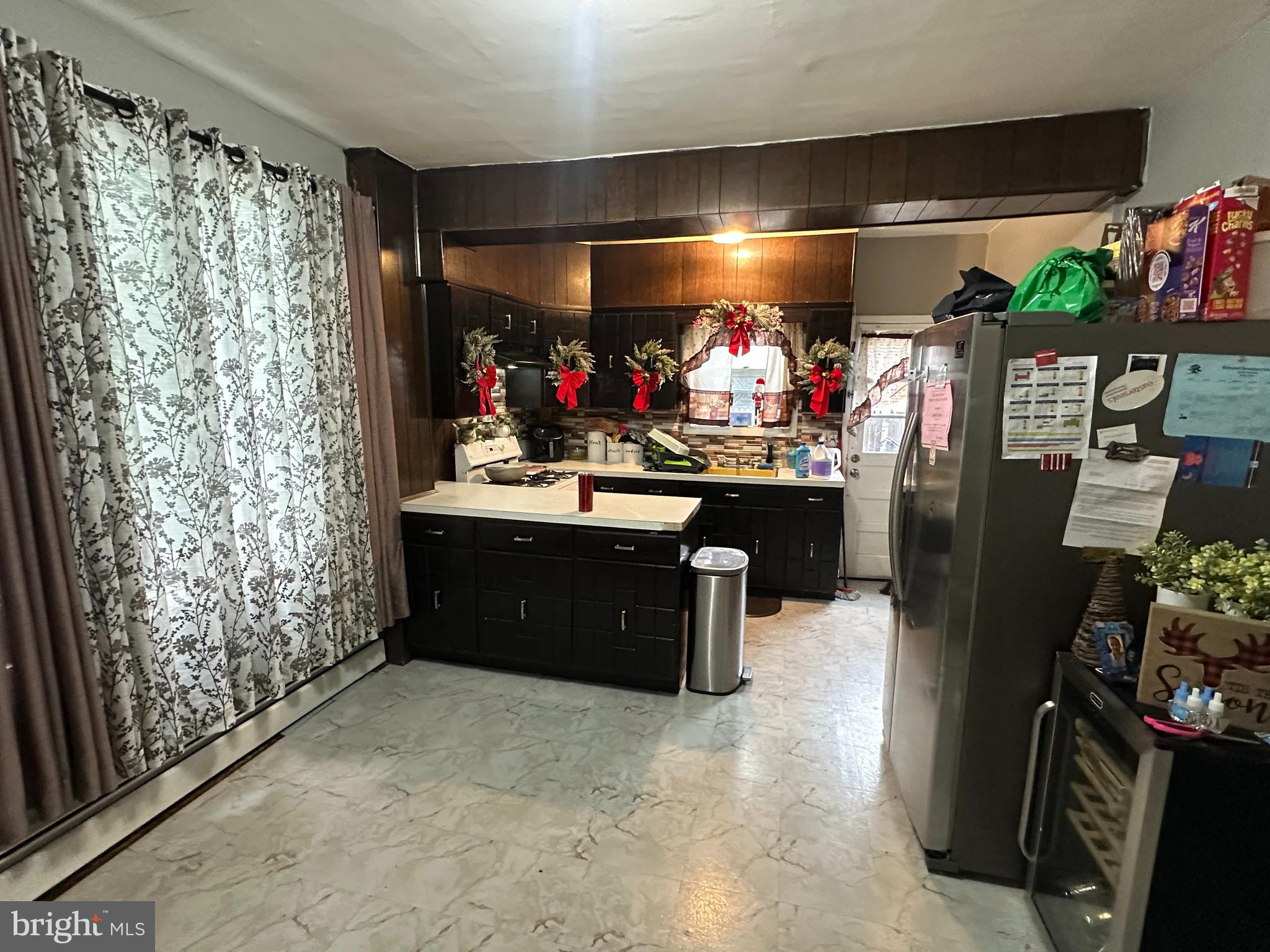 2862 ARAMINGO AVENUE