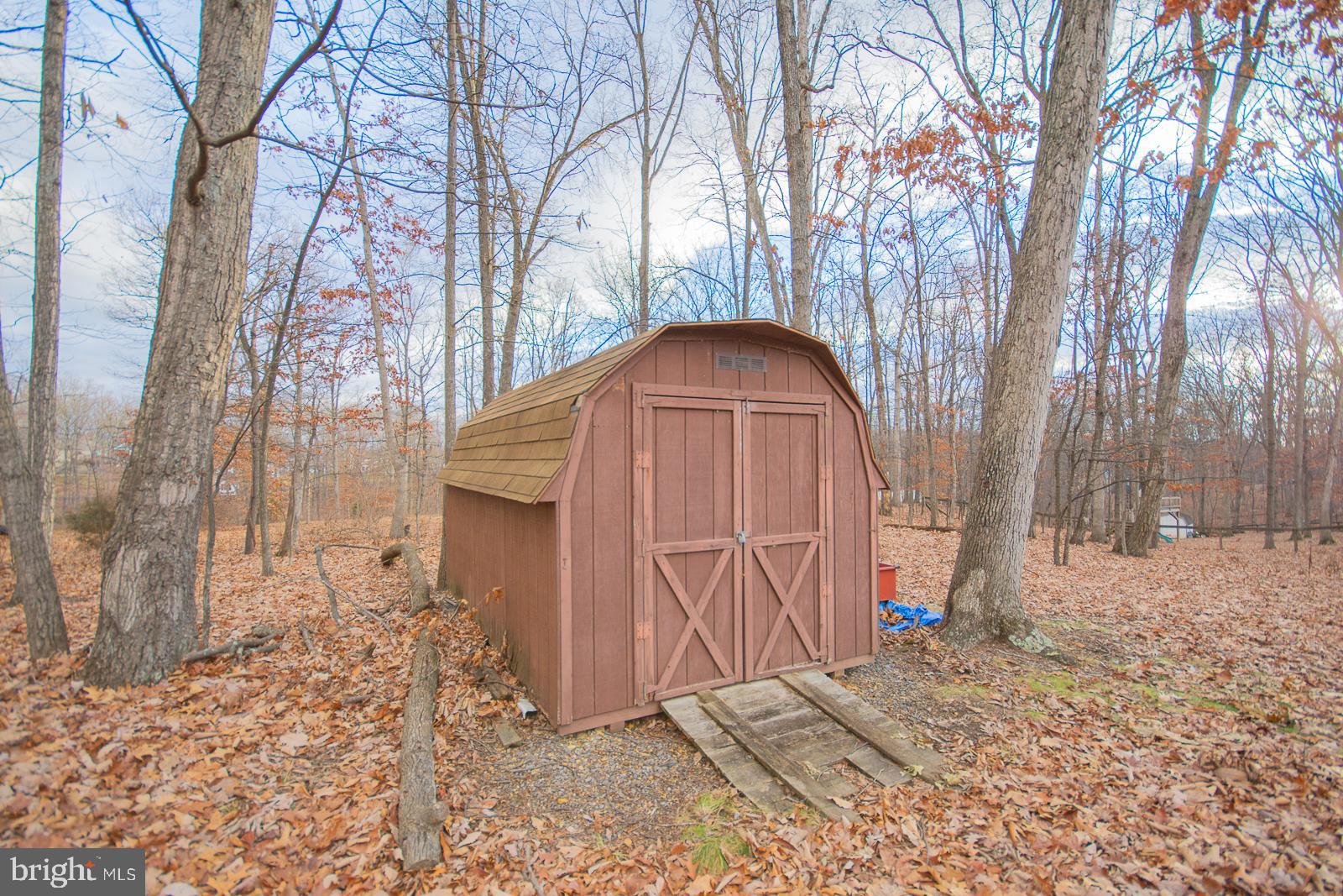 FOXCREST MANOR - Residential