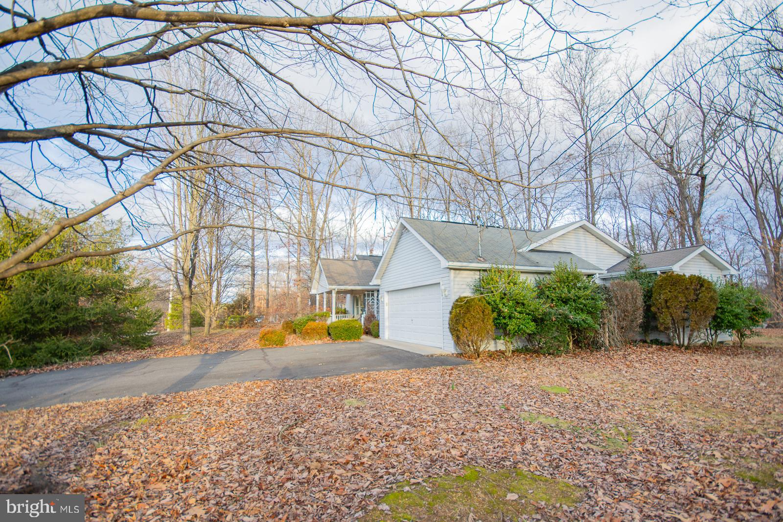 FOXCREST MANOR - Residential