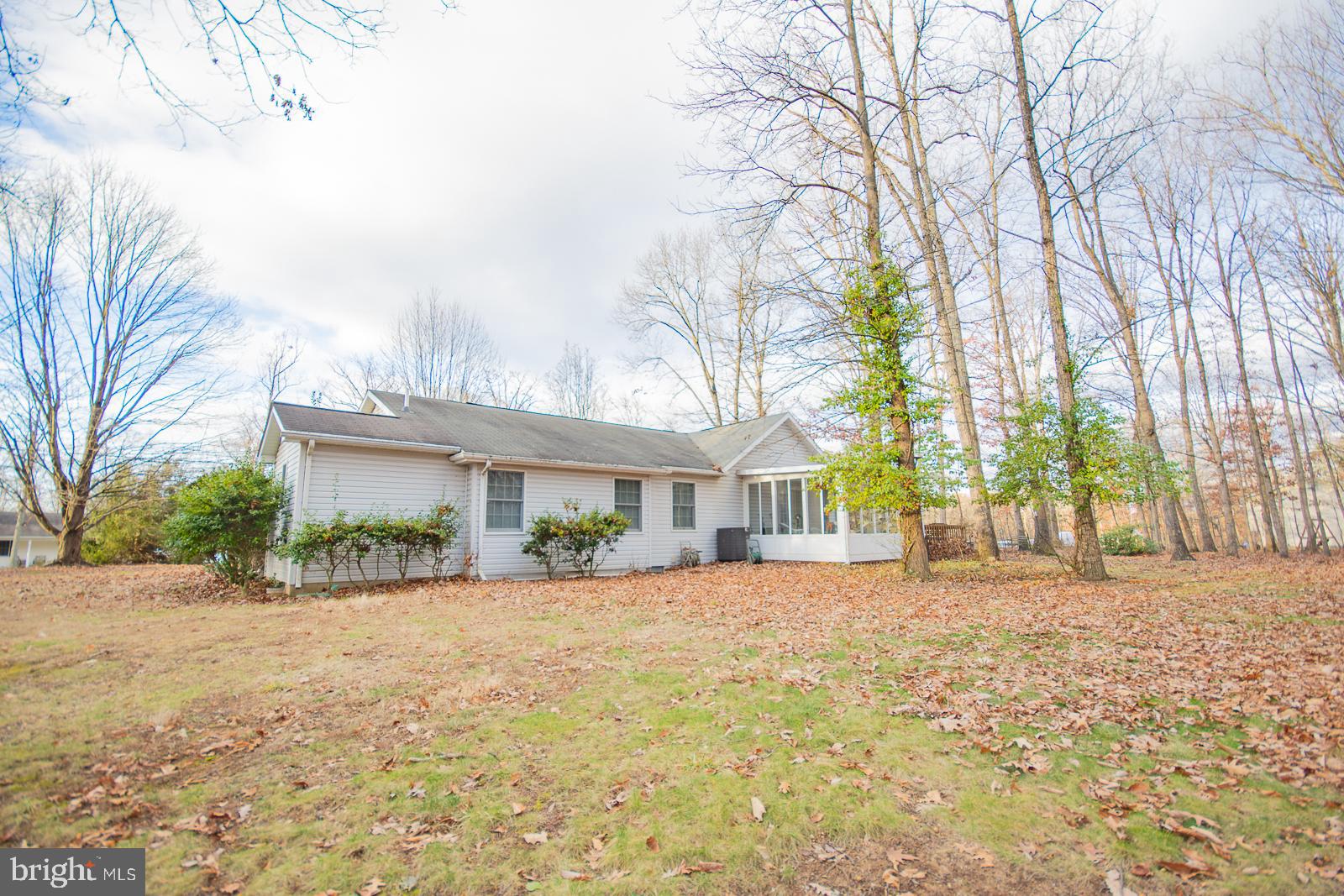 FOXCREST MANOR - Residential