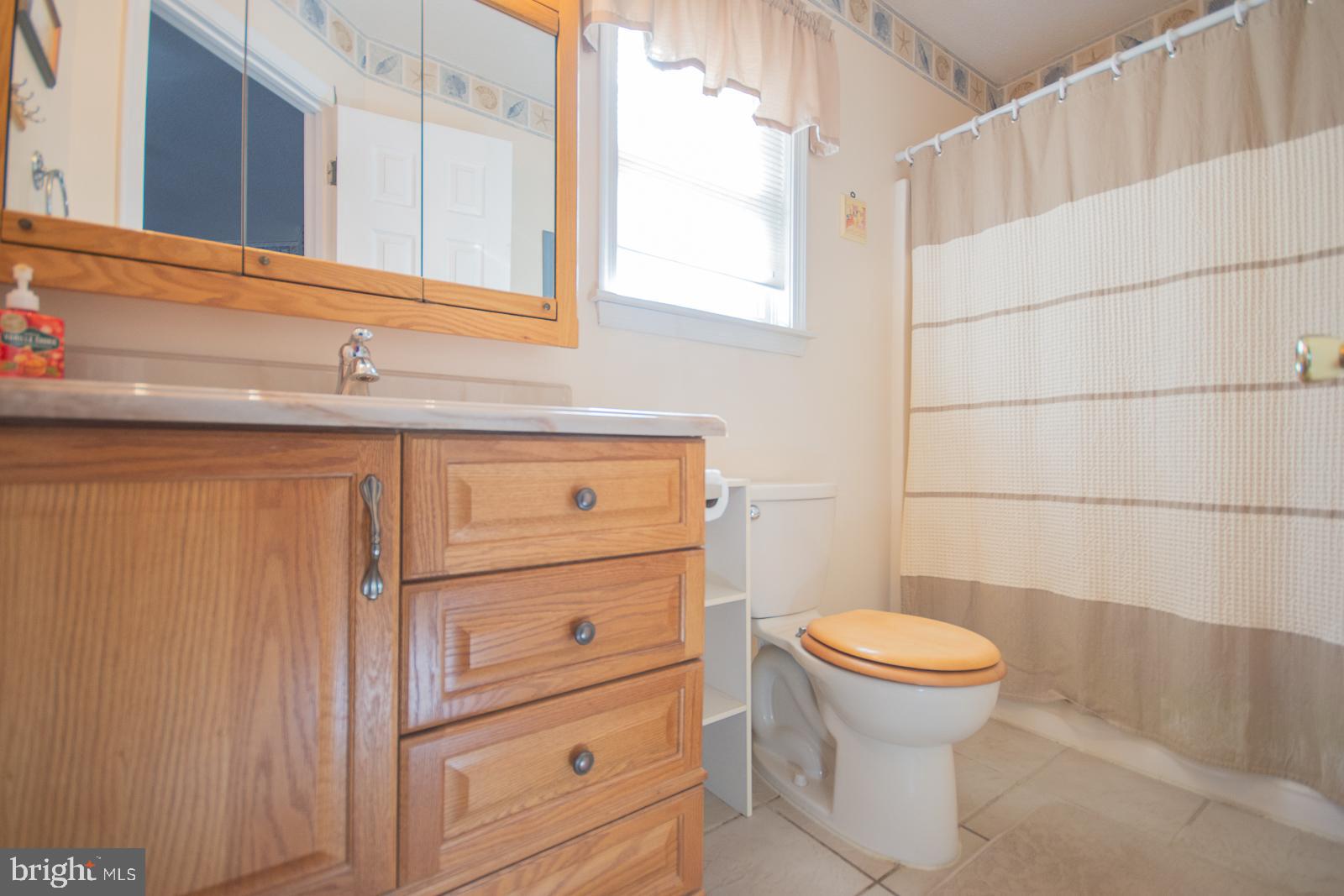 FOXCREST MANOR - Residential