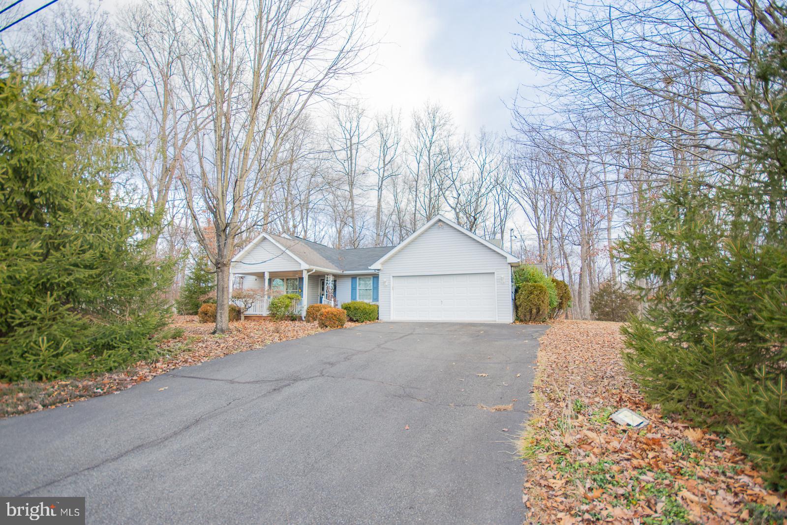 FOXCREST MANOR - Residential