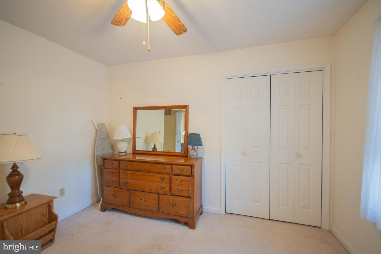 FOXCREST MANOR - Residential