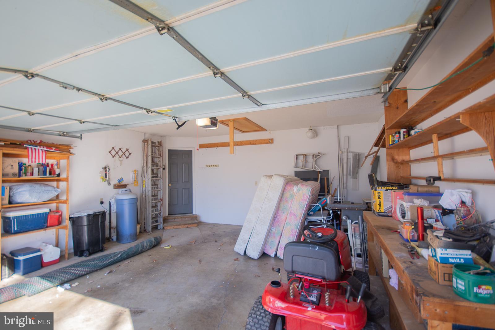 FOXCREST MANOR - Residential