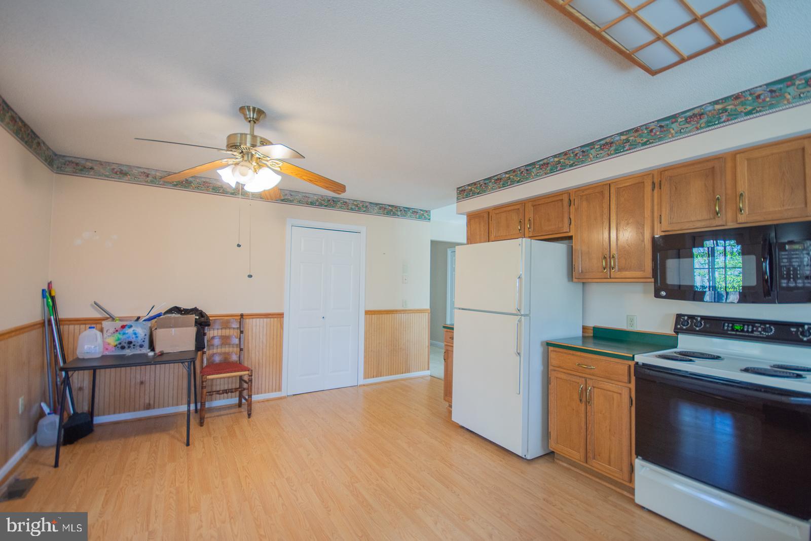 FOXCREST MANOR - Residential