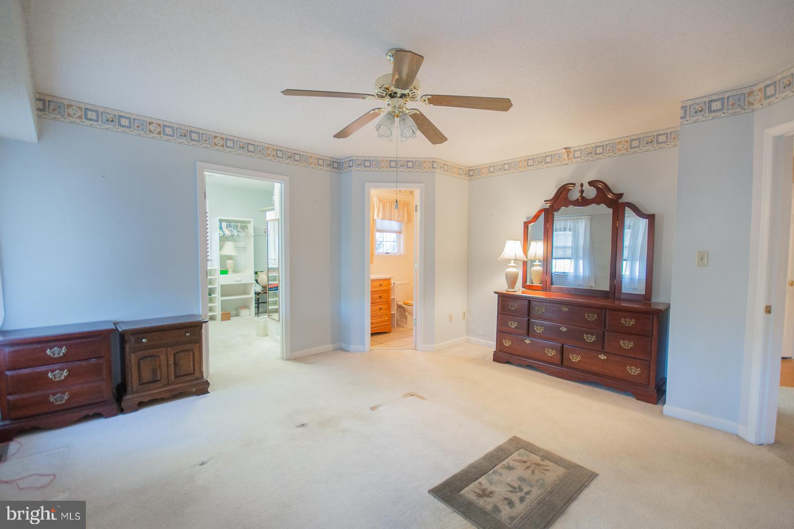 FOXCREST MANOR - Residential