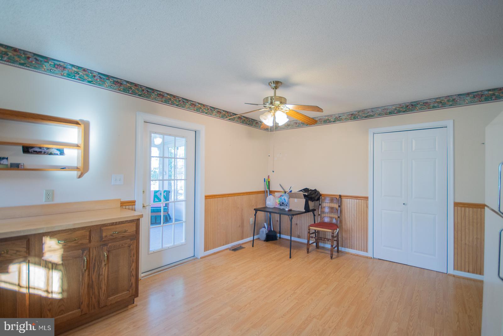 FOXCREST MANOR - Residential