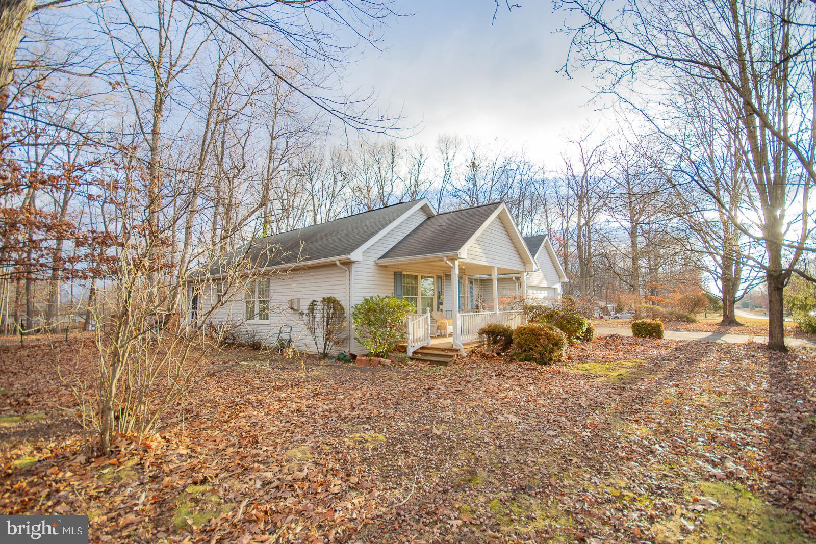 FOXCREST MANOR - Residential