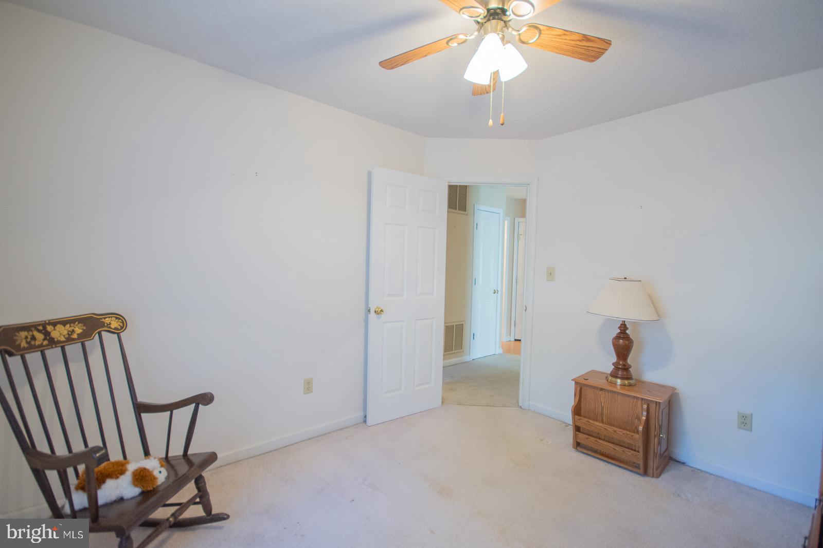 FOXCREST MANOR - Residential