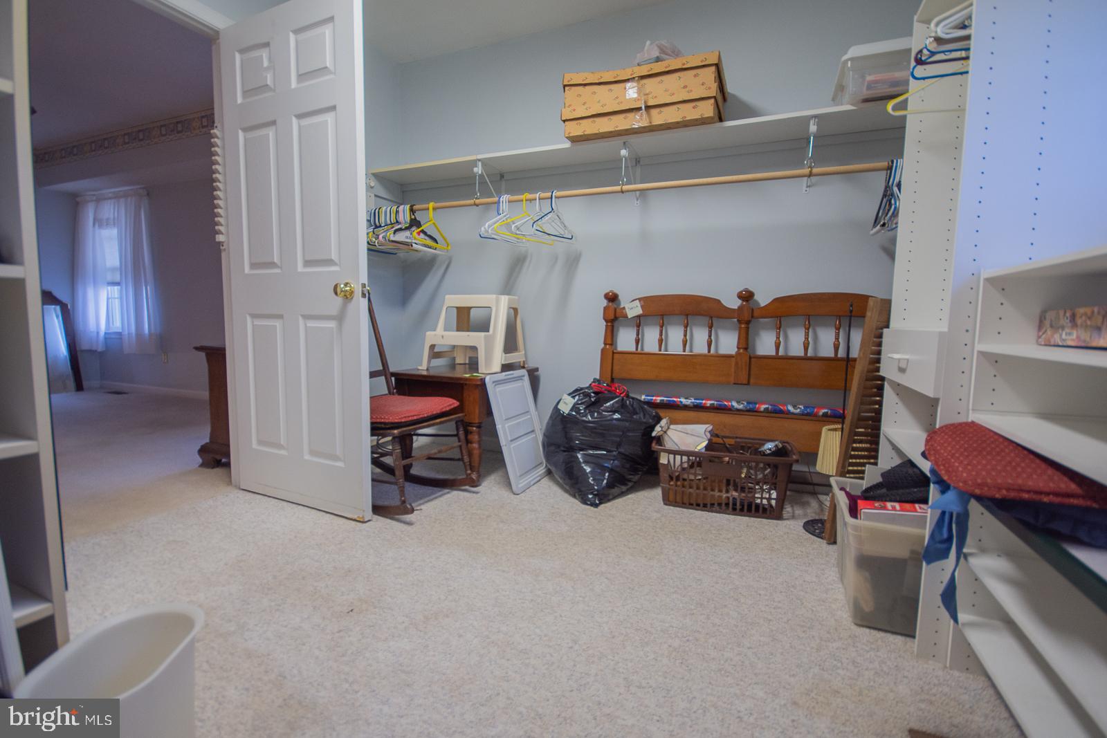 FOXCREST MANOR - Residential