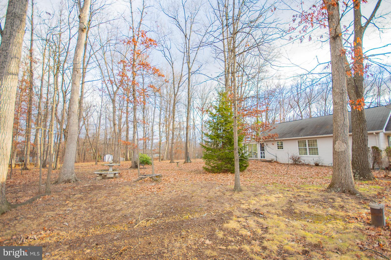 FOXCREST MANOR - Residential