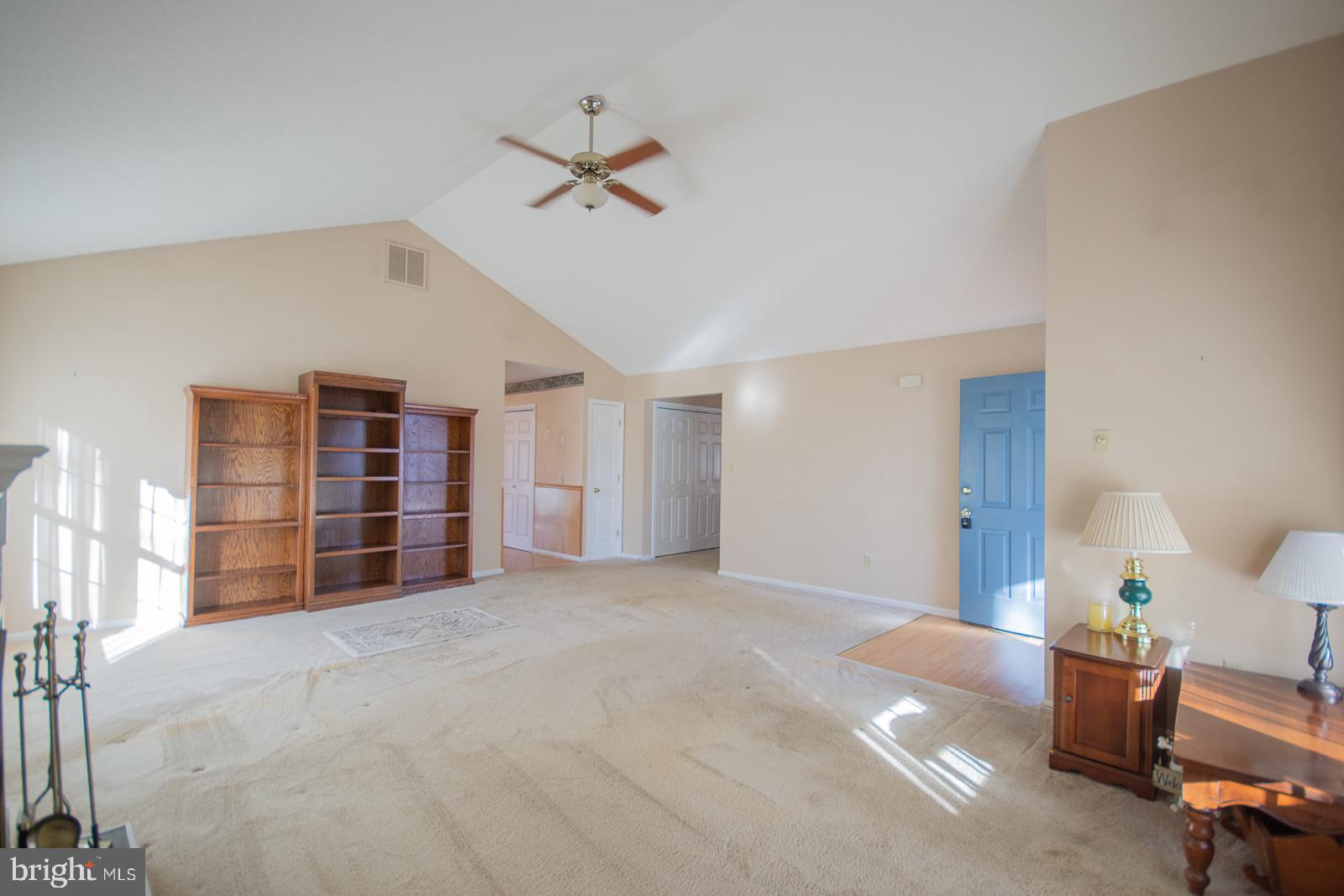 FOXCREST MANOR - Residential